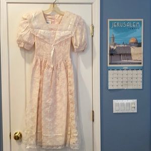 VINTAGE GUNNE SAX circa 1990.